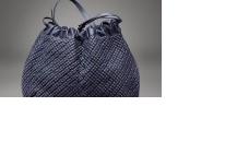 宝缇嘉BV 2010秋冬墨蓝色PONZA羊皮挎包抽口包桶包抽绳包女士手袋