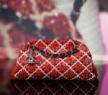 香奈儿香奈儿 Chanel 2011春夏预告红色刺绣漆皮菱格纹保龄球包