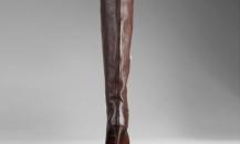 博柏丽巧克力色饰马术灵感缝线高跟长筒靴