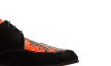 乔治·阿玛尼饰水钻橙色黑色拼接绑带休闲鞋