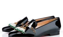 克里斯蒂安·鲁布托黑色饰珠花漆皮船鞋