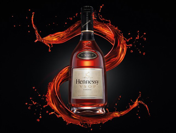Chris Bangle为Hennessy（轩尼诗）设计新款瓶型