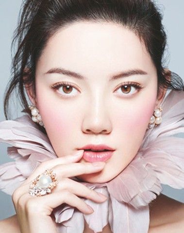 桃花妆 打造自然绯红害羞容颜