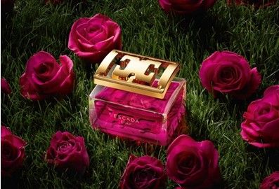 冬季阳光下的玫瑰芬芳 四款甜美幸福的爱情香水