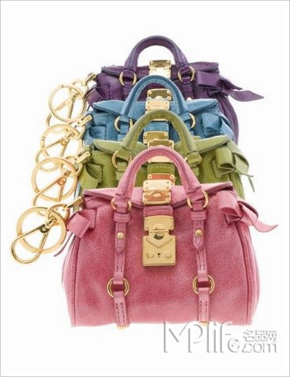 MiuMiu开通境外网购 全球价PK