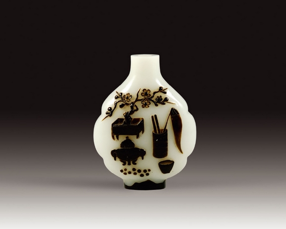 中国鼻烟壶：集艺术大成的袖珍珍品